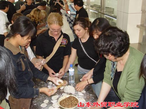 包餃子